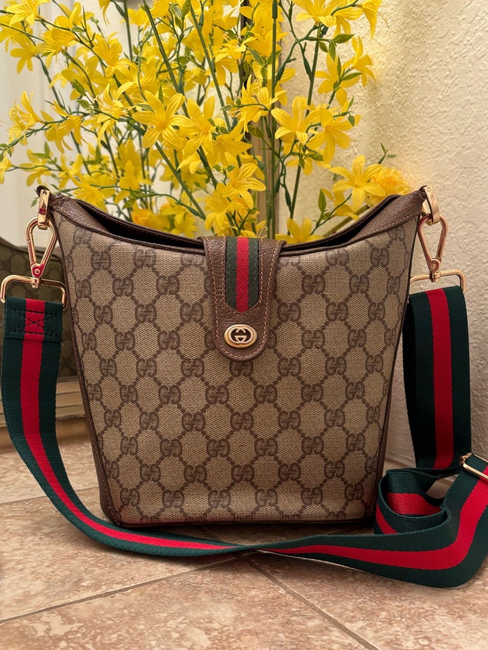 Authentic Gucci Vintage Sherry Line GG Bucket-Shaped Crossbody Bag